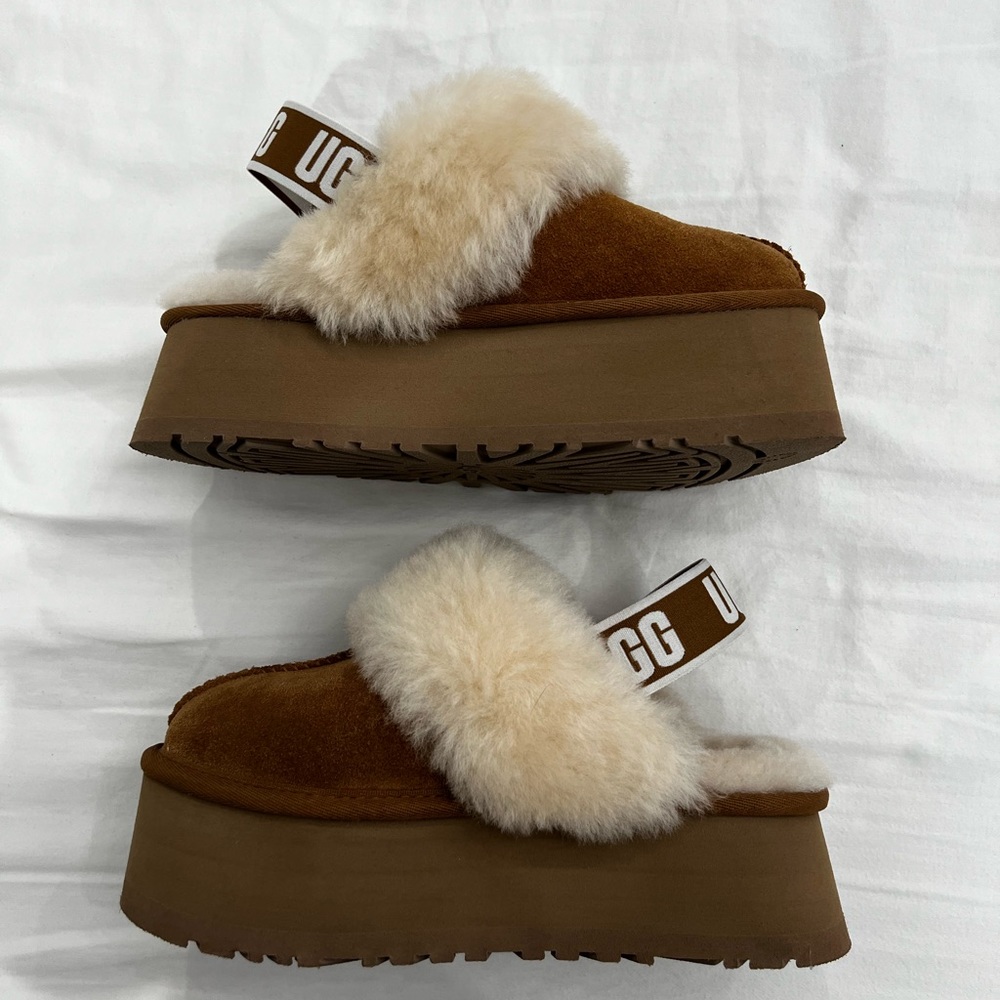 UGG funkette platform slippers SIZE 6